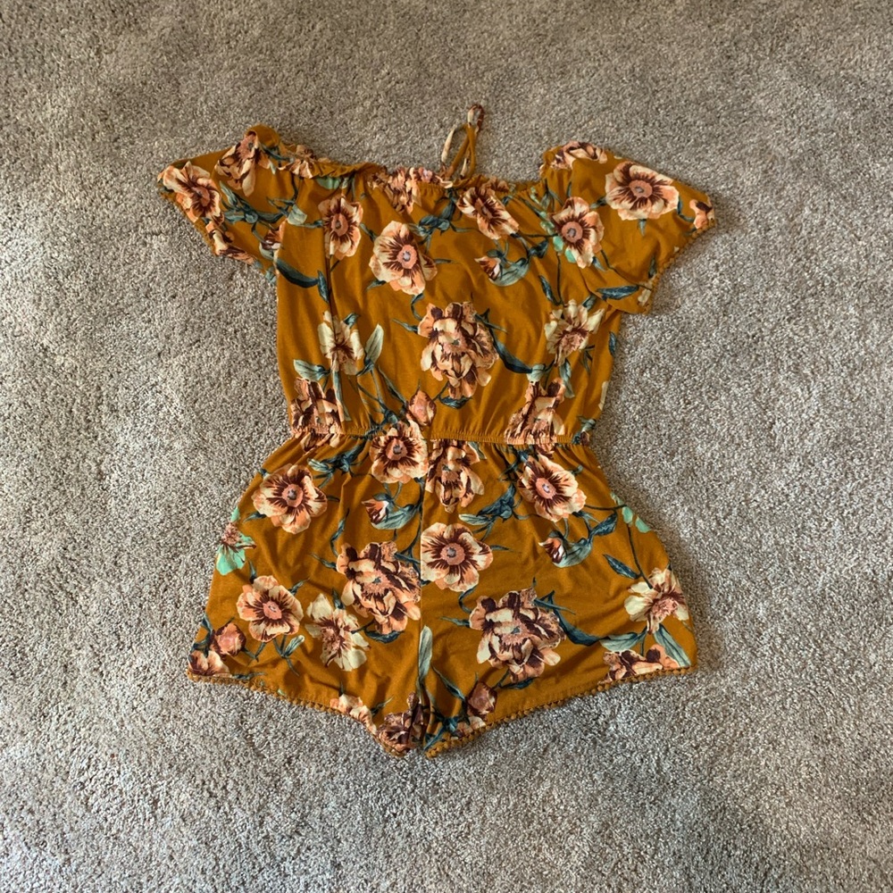 Romper - Picture 2 of 2